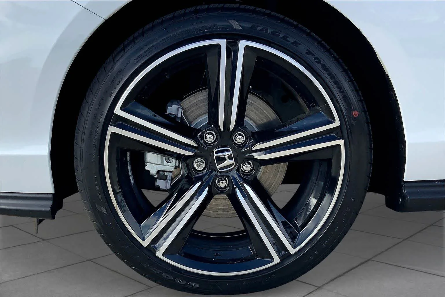 Certified Used 2025 Platinum White Pearl Honda HYBRID SPORT image 11