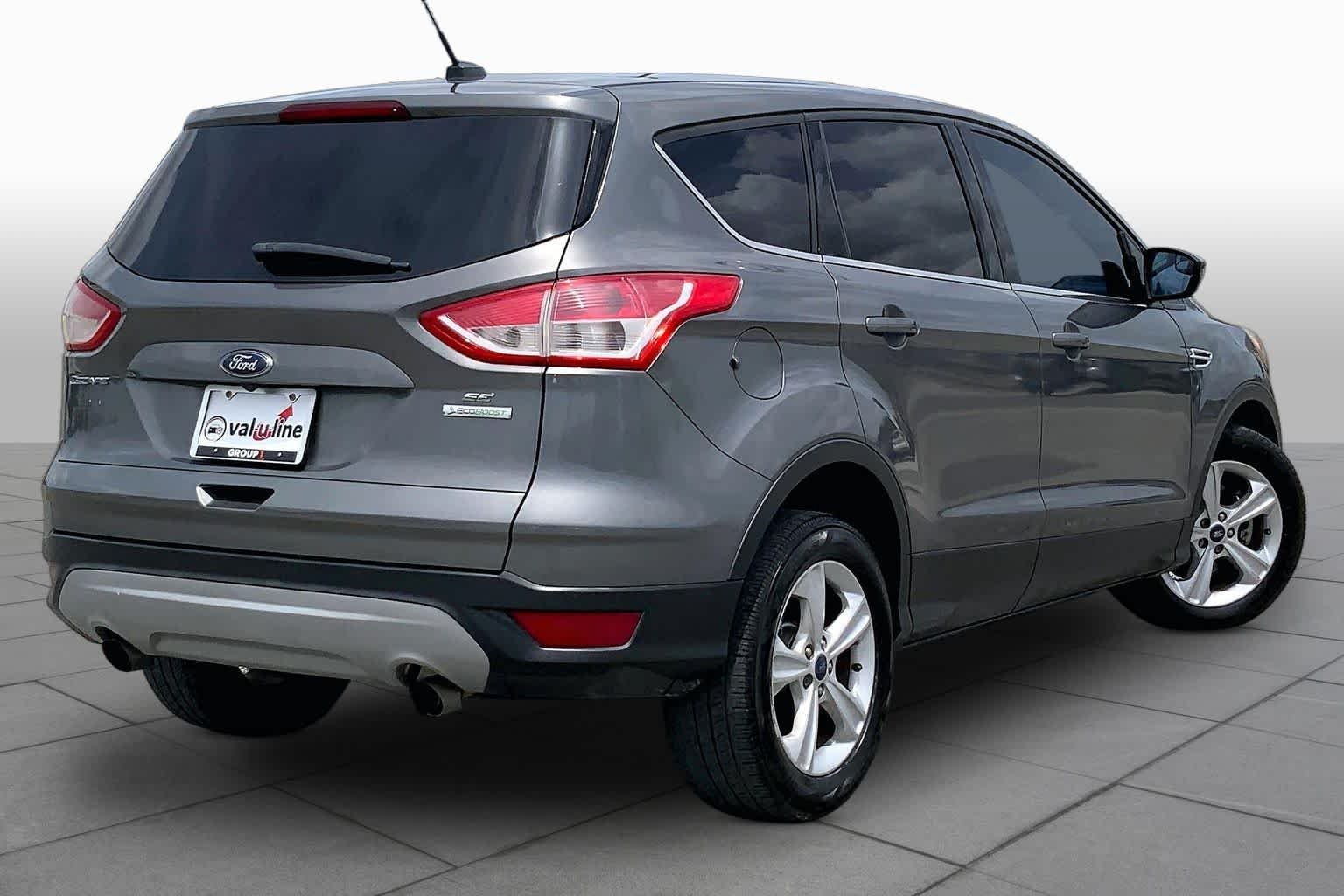 Used 2014 Sterling Gray Metallic Ford SE image 13