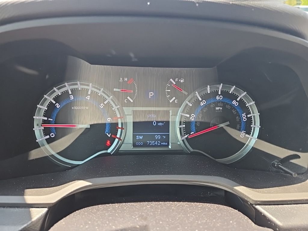 Used 2015 Silver Toyota SR5 image 8