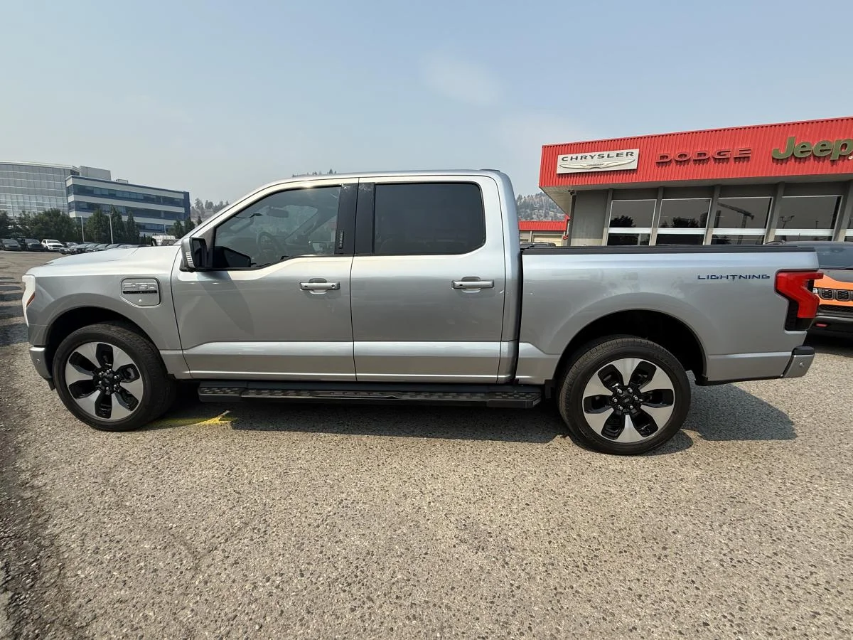 Used 2023 Grey Ford PRO image 3