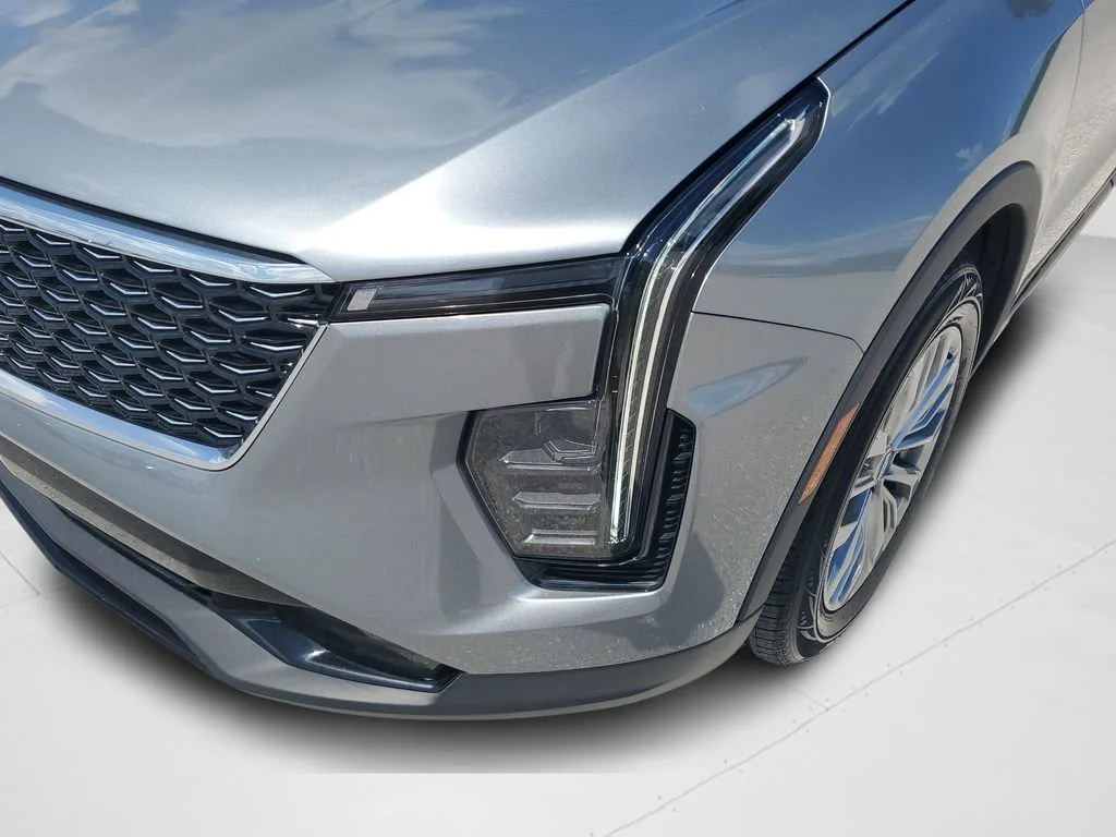 Used 2025 Argent Silver Metallic Cadillac Premium Luxury image 24