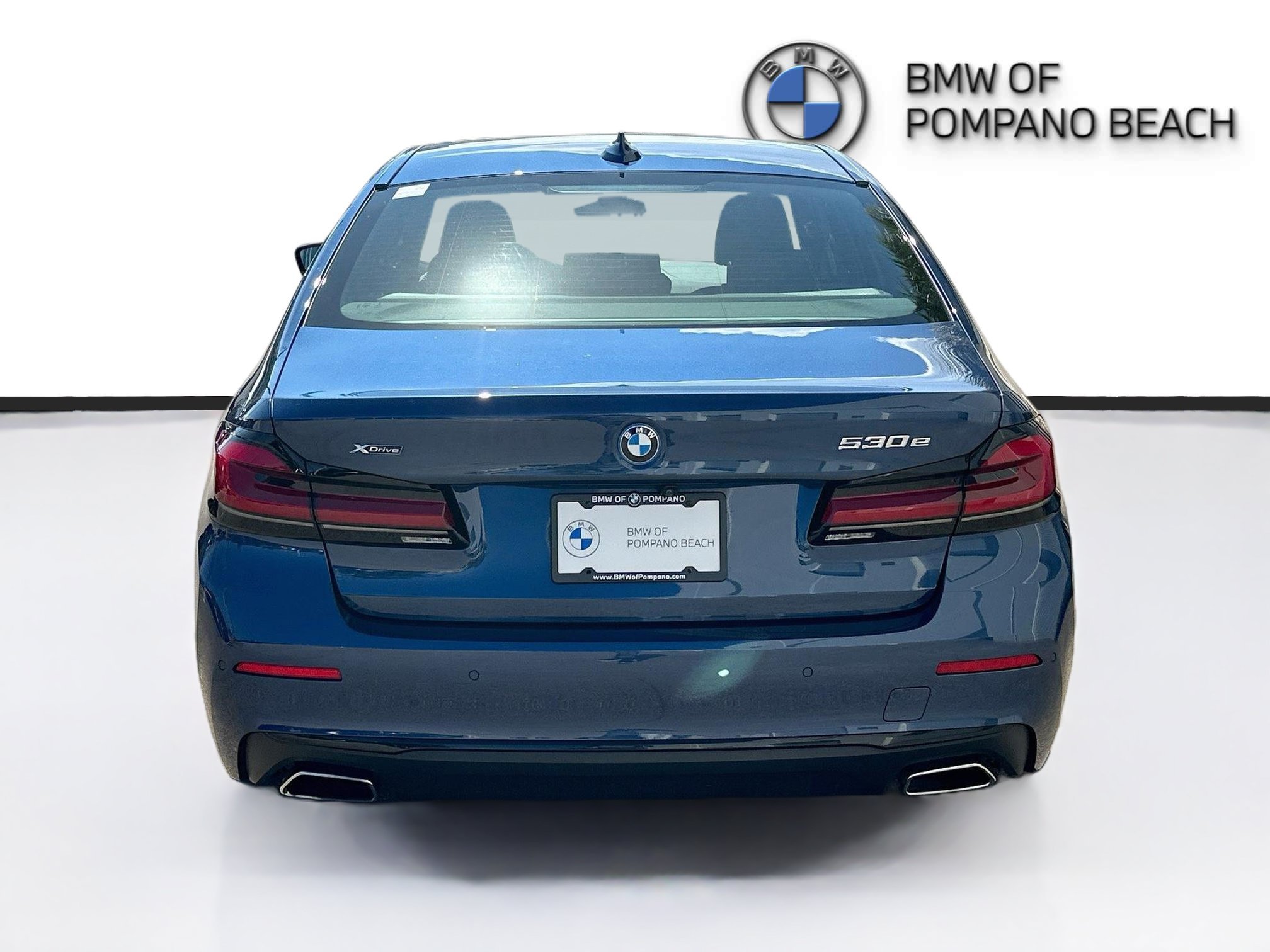 Certified Used 2023 Phytonic Blue Metallic BMW 530e xDrive image 6