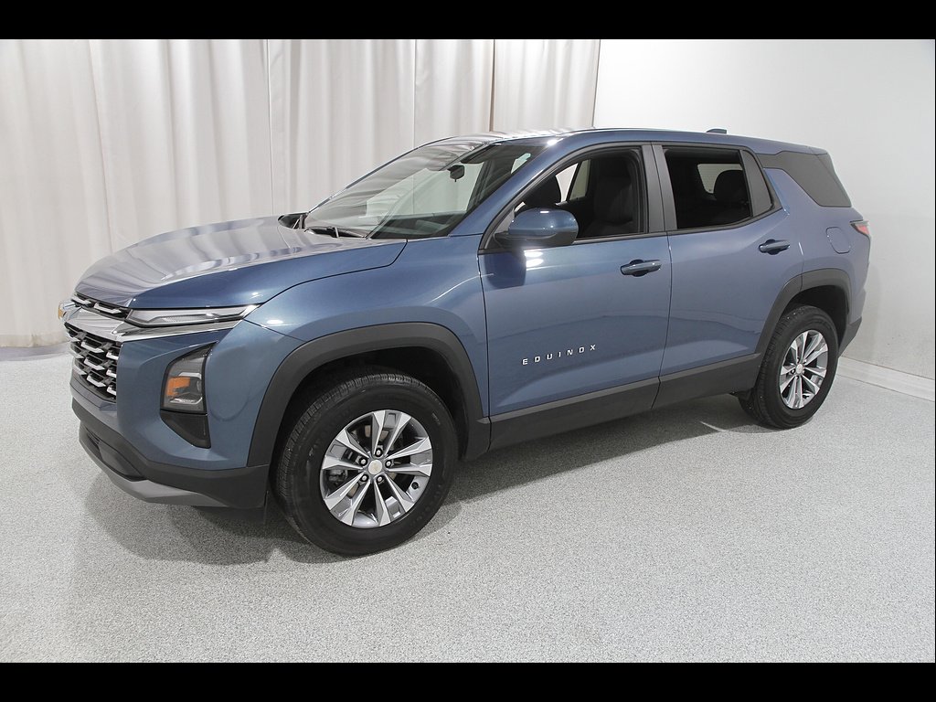 Used 2026 Lakeshore Blue Metallic Chevrolet LT image 3