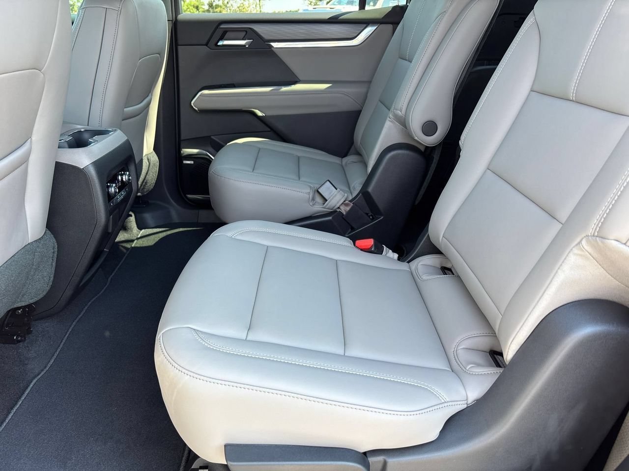 2026 GMC Acadia Elevation - Photo 22