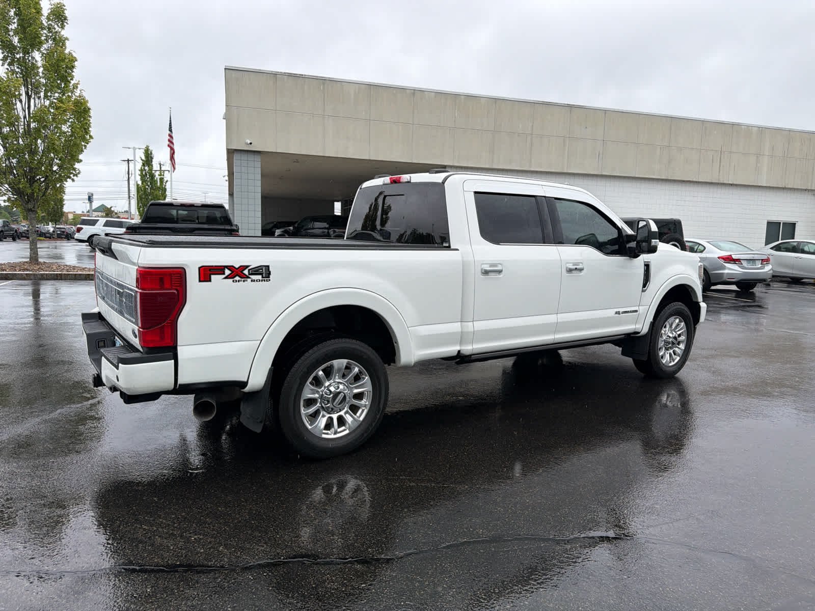 Used 2022 Star White Metallic Tri-Coat Ford Limited image 8