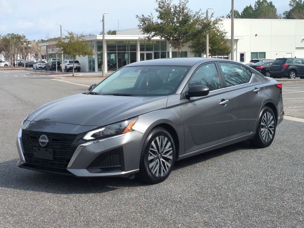 2024 Nissan Altima SV