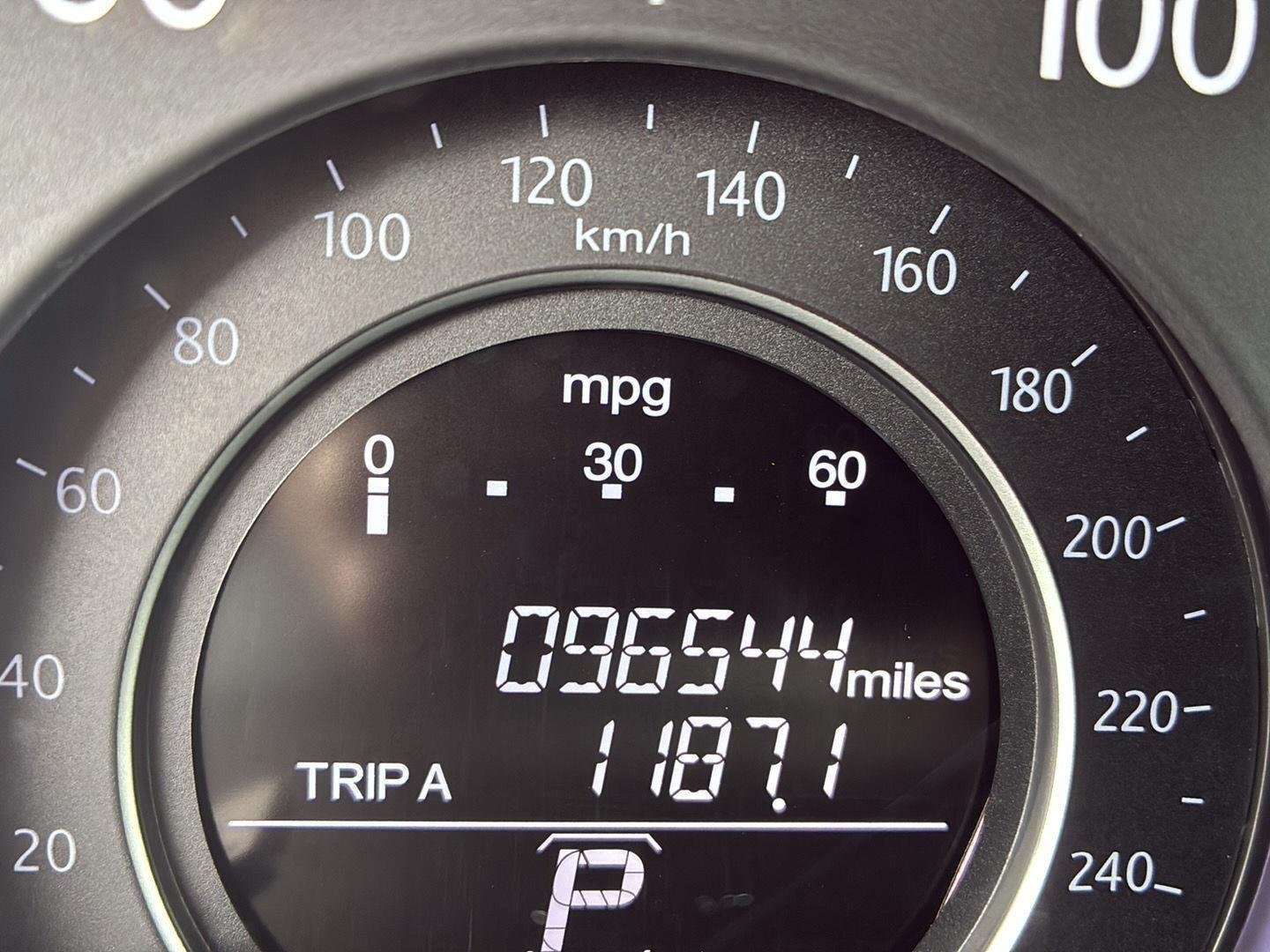 Used 2015 Alabaster Silver Metallic Honda EX-L image 2