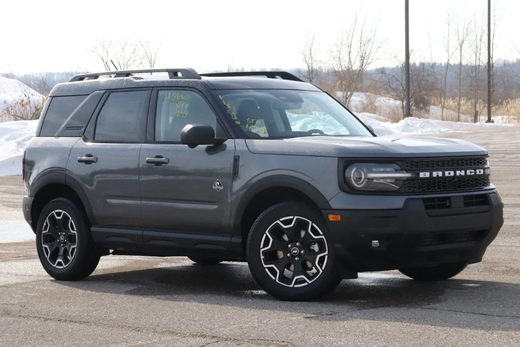 New 2025 Carbonized Gray Metallic Ford Outer Banks® image 2