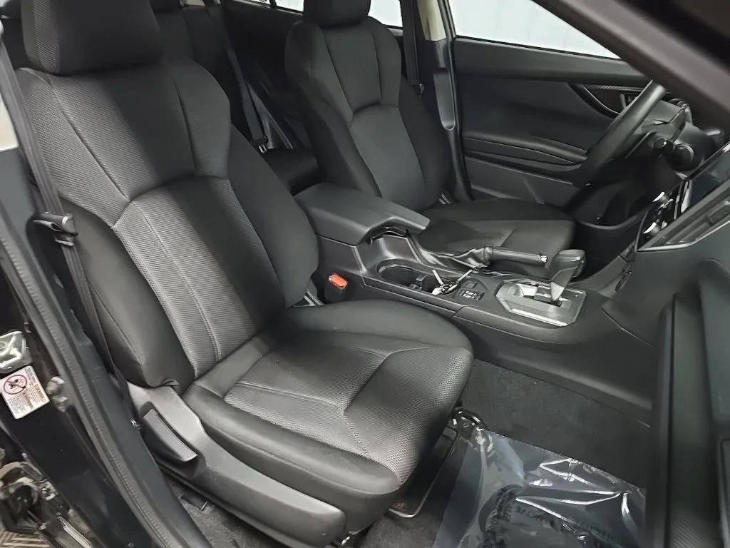 Used 2017 Crystal Black Silica Subaru 2.0i Premium image 14