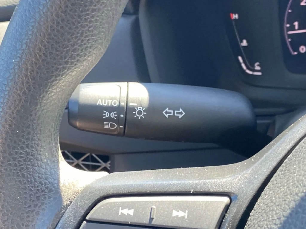 Certified Used 2025 White Honda SE image 32