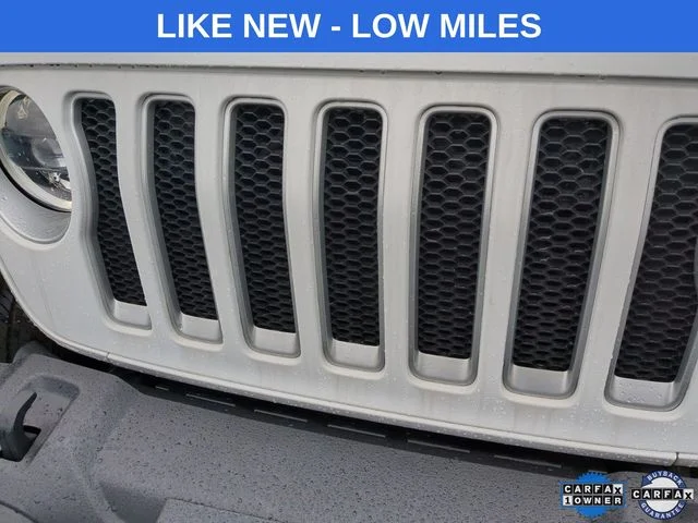 Used 2023 White Jeep Sahara image 19