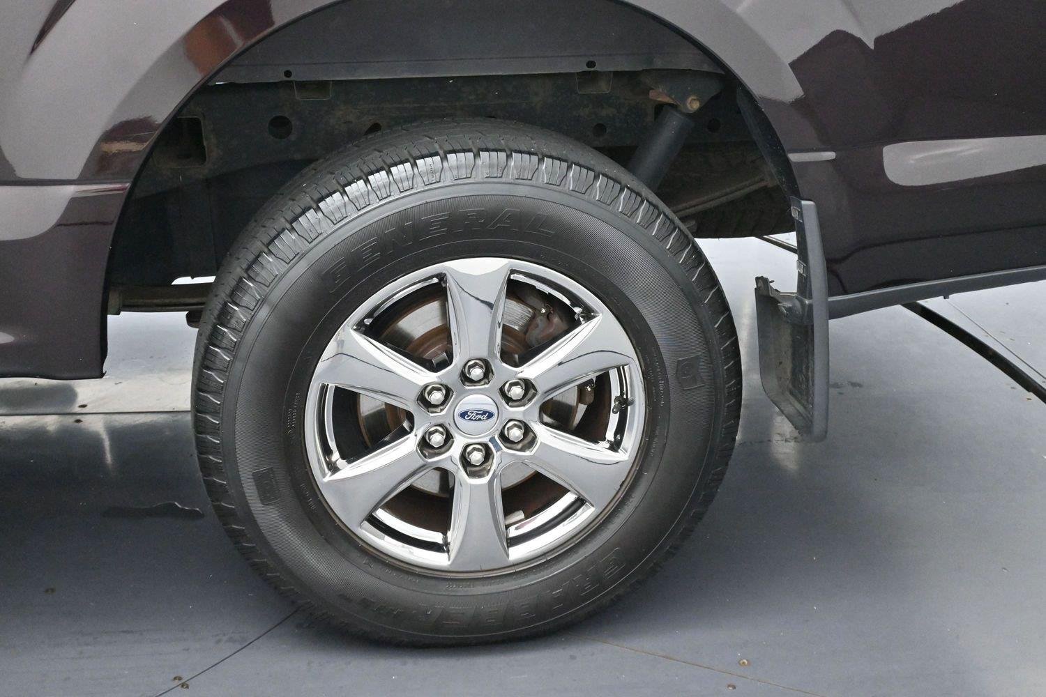 Used 2020 Magma Red Ford XLT image 40