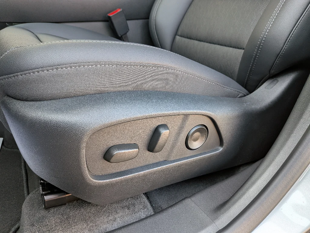 2026 Chevrolet Equinox LT - Photo 13