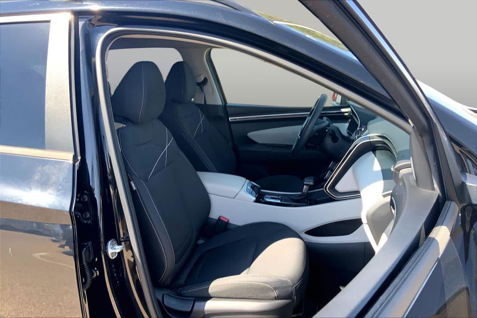 Certified Used 2022 Phantom Black Hyundai SEL image 9