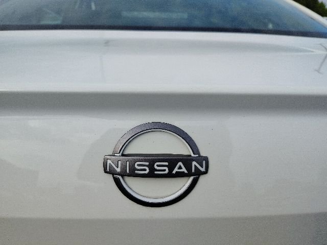 Used 2025 White Nissan 2.5 SV image 28
