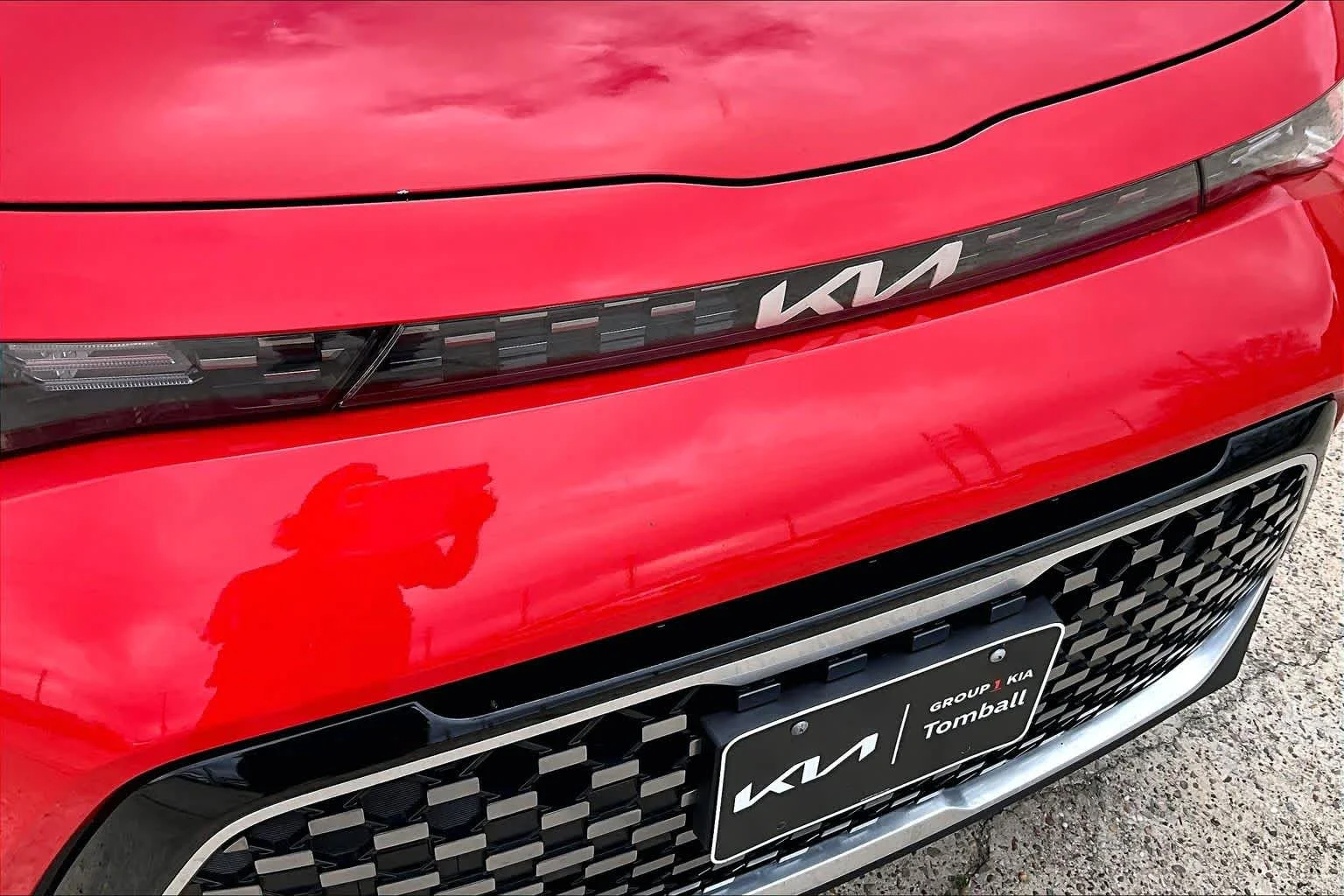 Used 2025 Inferno Red Kia EX image 29
