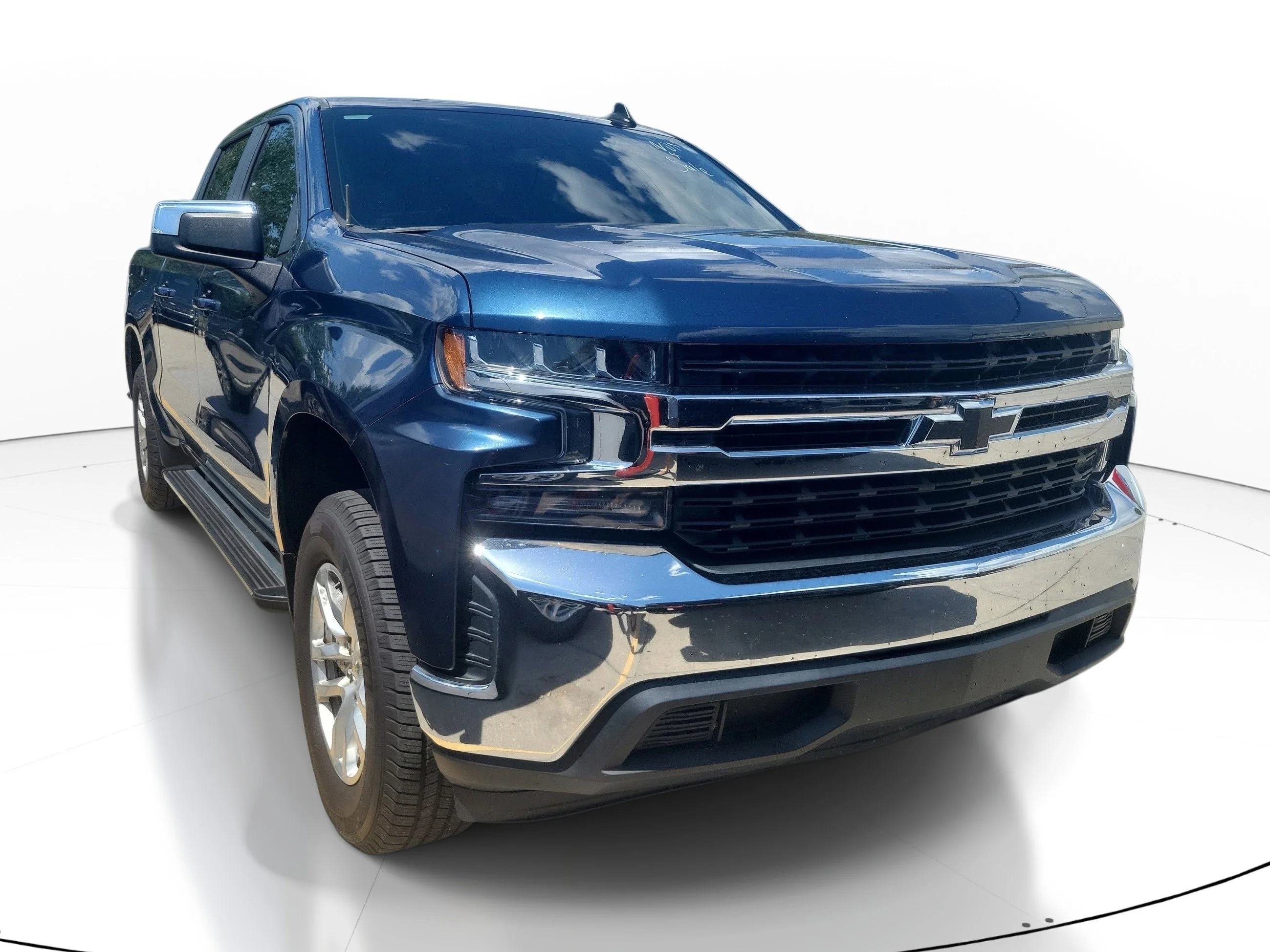 2019 Chevrolet Silverado 1500 LT Crew Cab Standard Box's photo