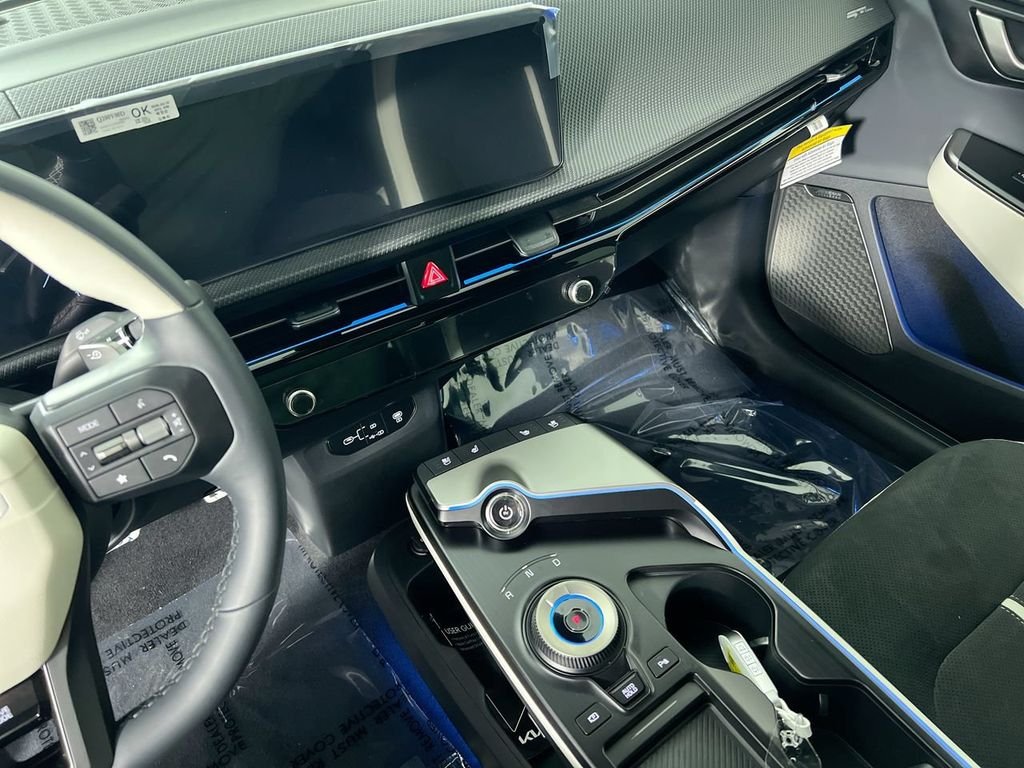New 2026 Wolf Gray Kia GT-LINE image 25