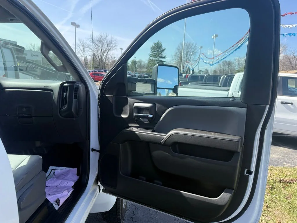 Used 2022 White Chevrolet DUMP image 44