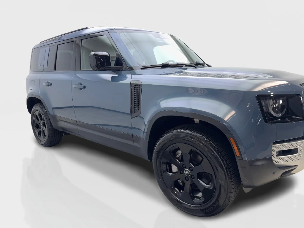 Used 2023 Blue Land Rover SE image 14