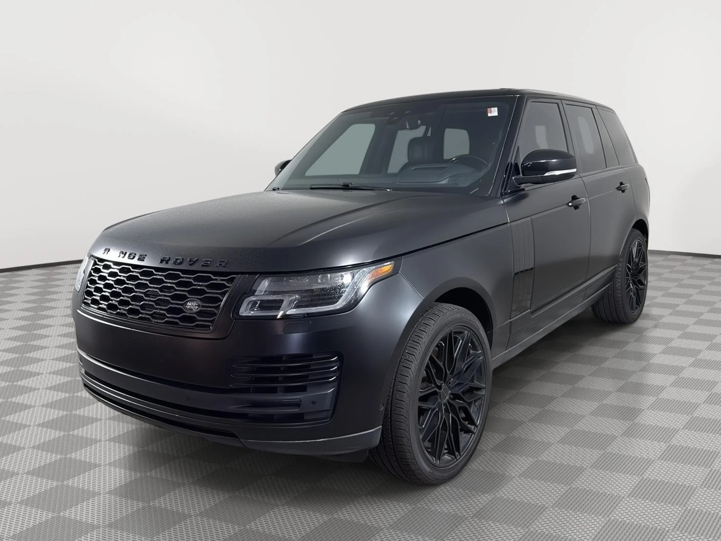 Used 2019 Santorini Black Metallic Land Rover SC image 3