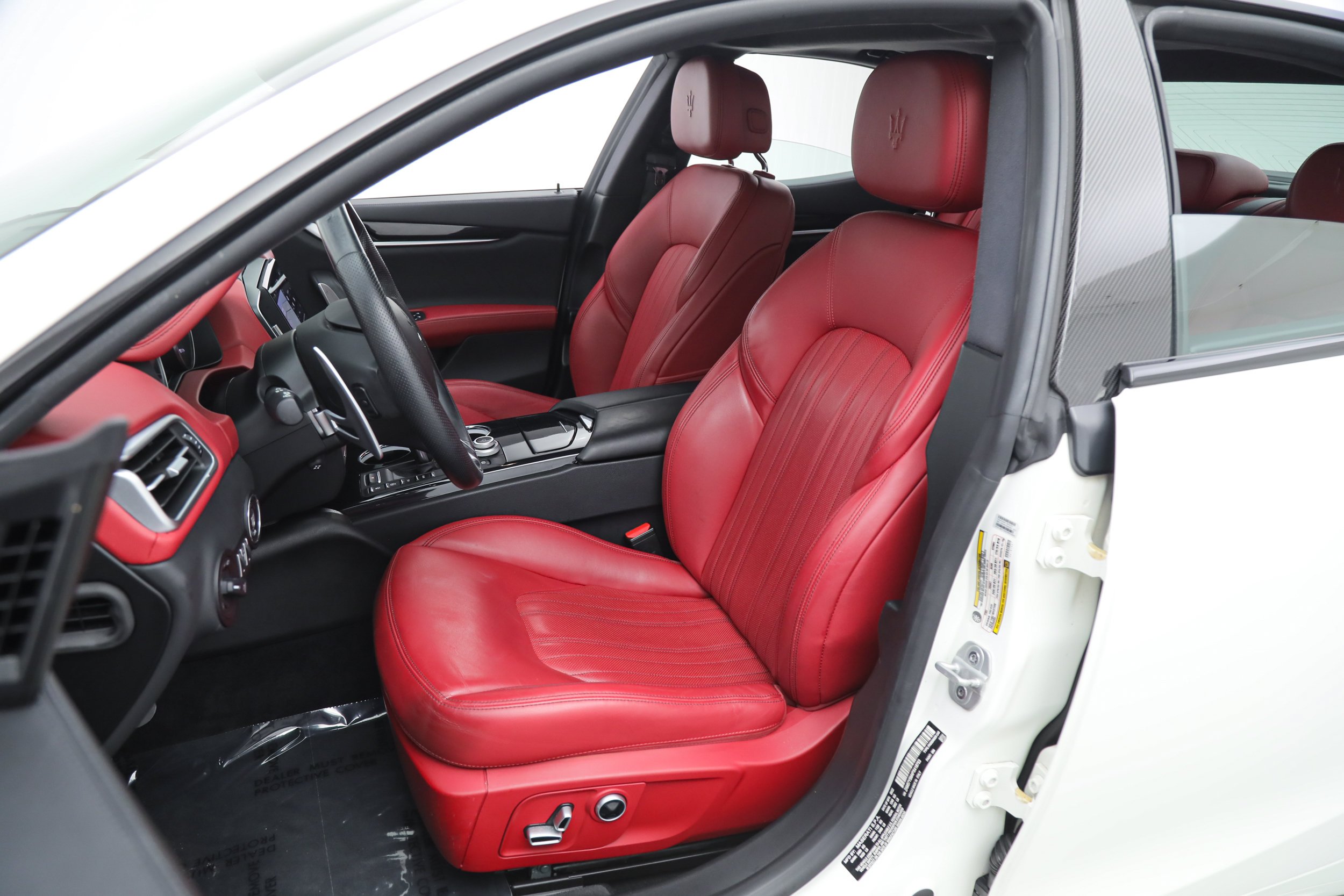 Used 2023 White Maserati Modena image 15
