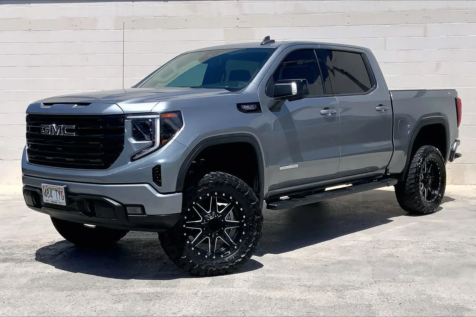 2023 GMC Sierra 4WD Crew Cab Short Box Elevation's photo