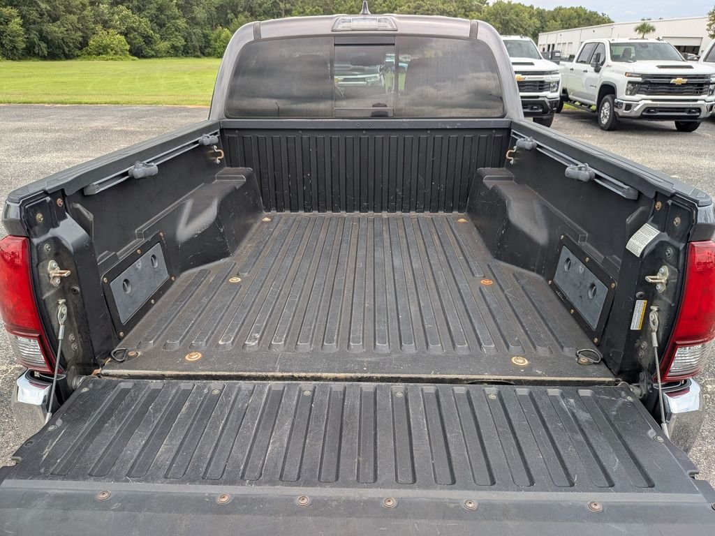 Used 2018 Gray Toyota SR5 image 34