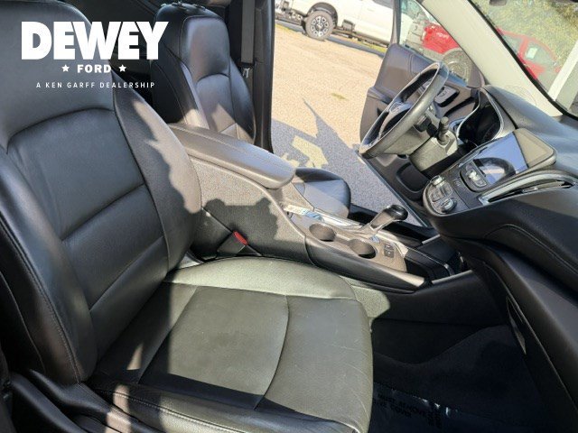 Used 2020 Shadow Gray Metallic Chevrolet LT image 30