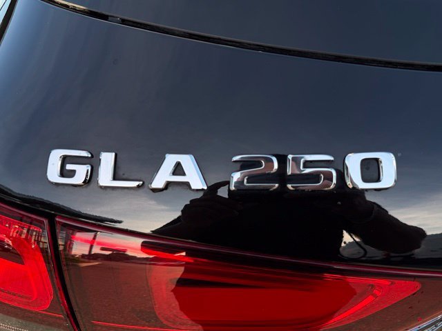 Used 2023  Mercedes-Benz GLA 250 image 8