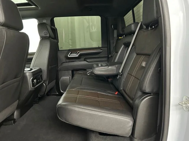 Used 2026  Chevrolet High Country image 26