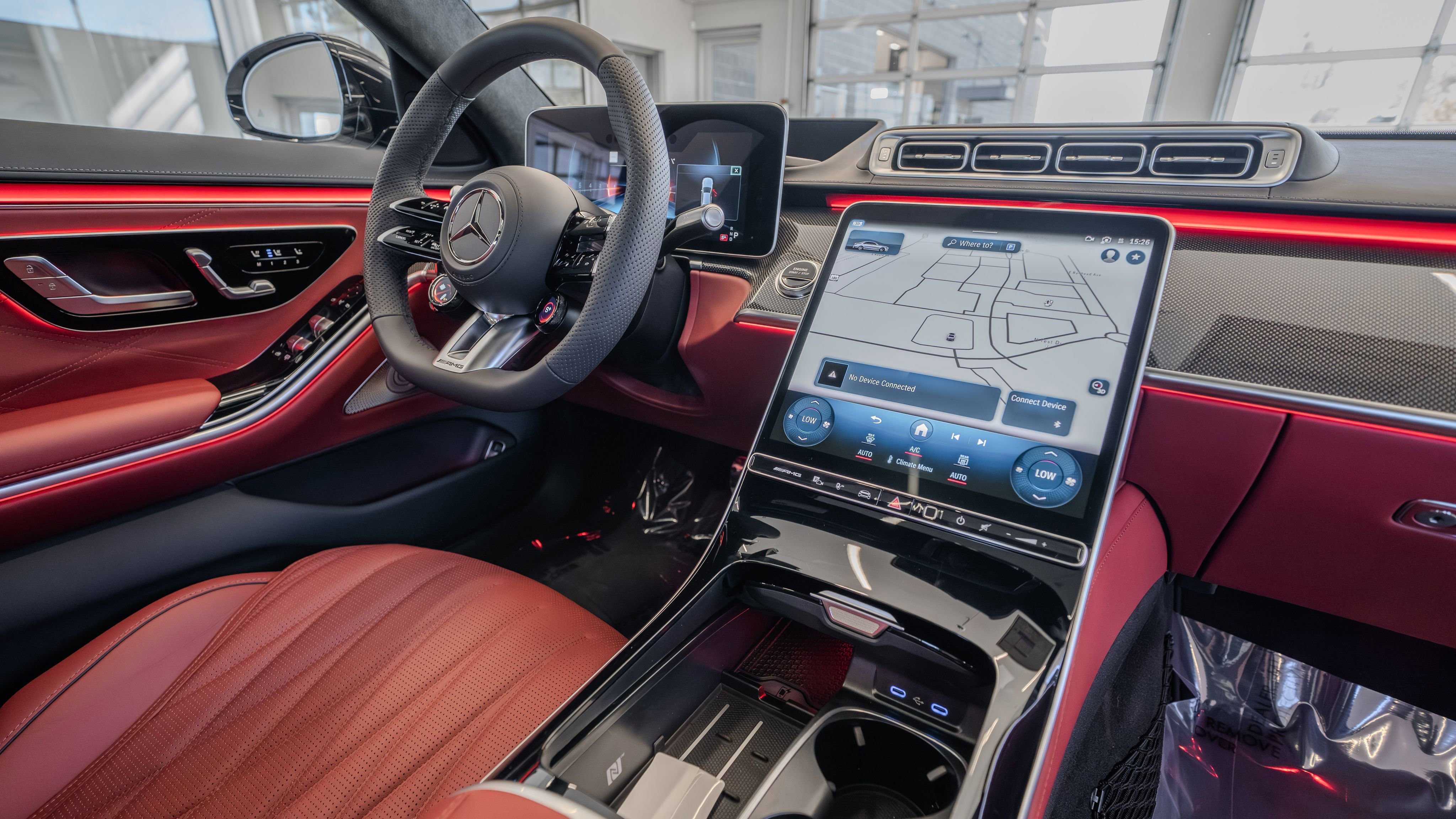 New 2026 MANUFAKTUR Moonlight White Metallic Mercedes-Benz S 63 E AMG® image 55