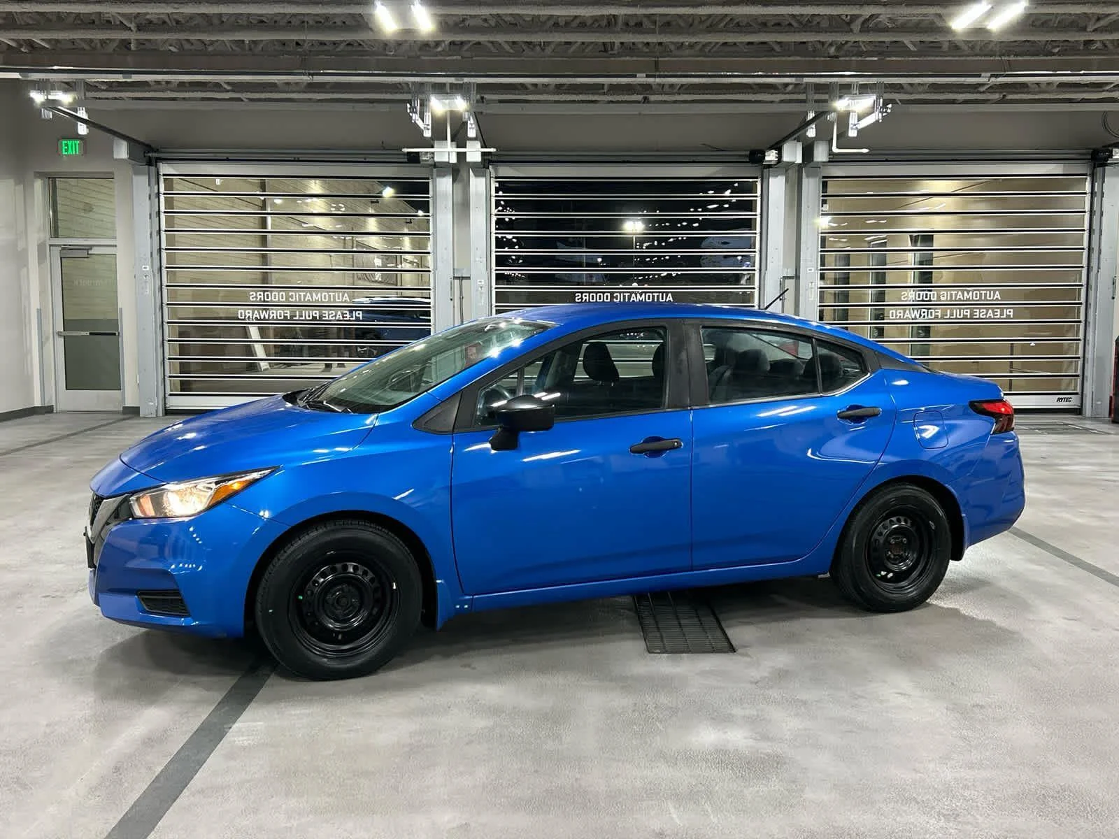 2021 Nissan Versa 1.6 S CVT's photo