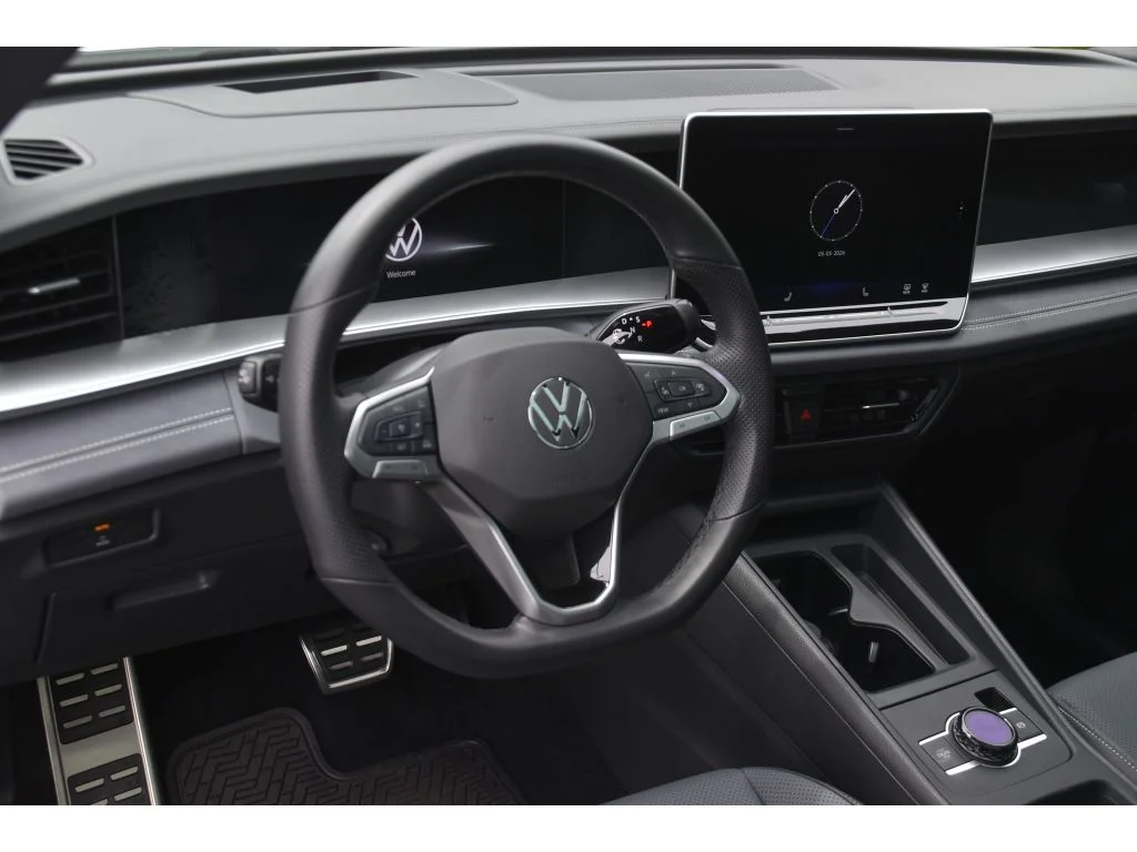 Used 2025 Opal White Pearl Volkswagen SE R-Line Black image 13