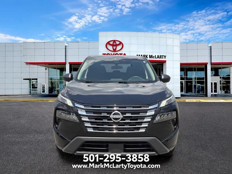 Used 2025 Super Black NISSAN AWD S image 8