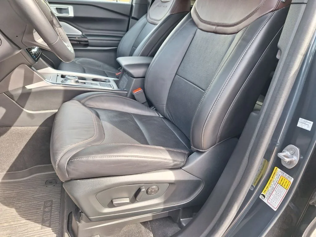 Used 2022 Blue Ford Platinum image 10