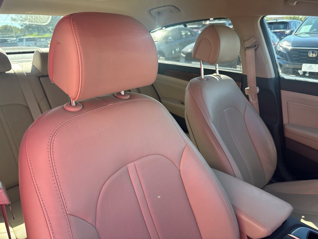 Used 2015 Phantom Black Hyundai Limited image 25