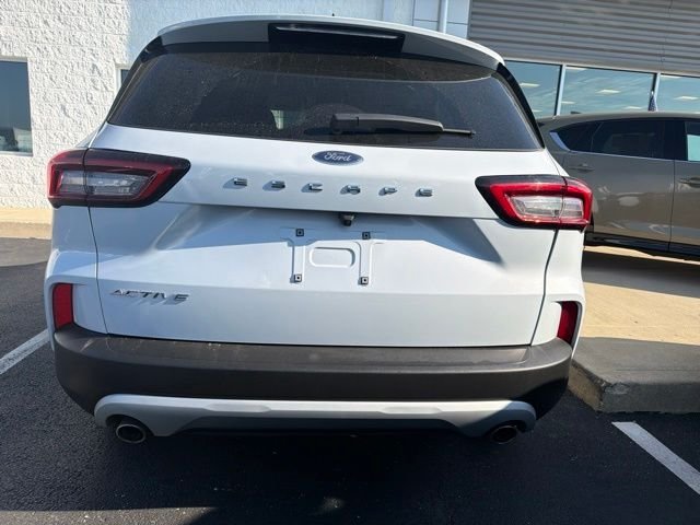 Used 2025 Silver Ford Active image 3