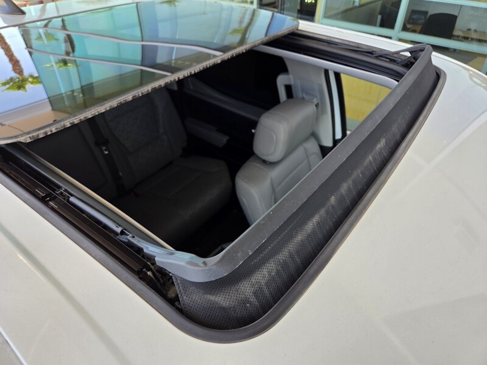 Used 2024 Wind Chill Pearl Toyota Limited Hybrid image 21