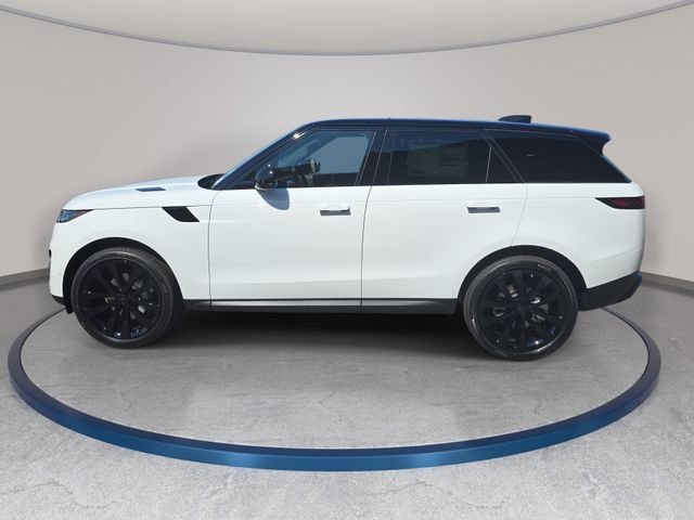 New 2026 Fuji White Land Rover SE image 8