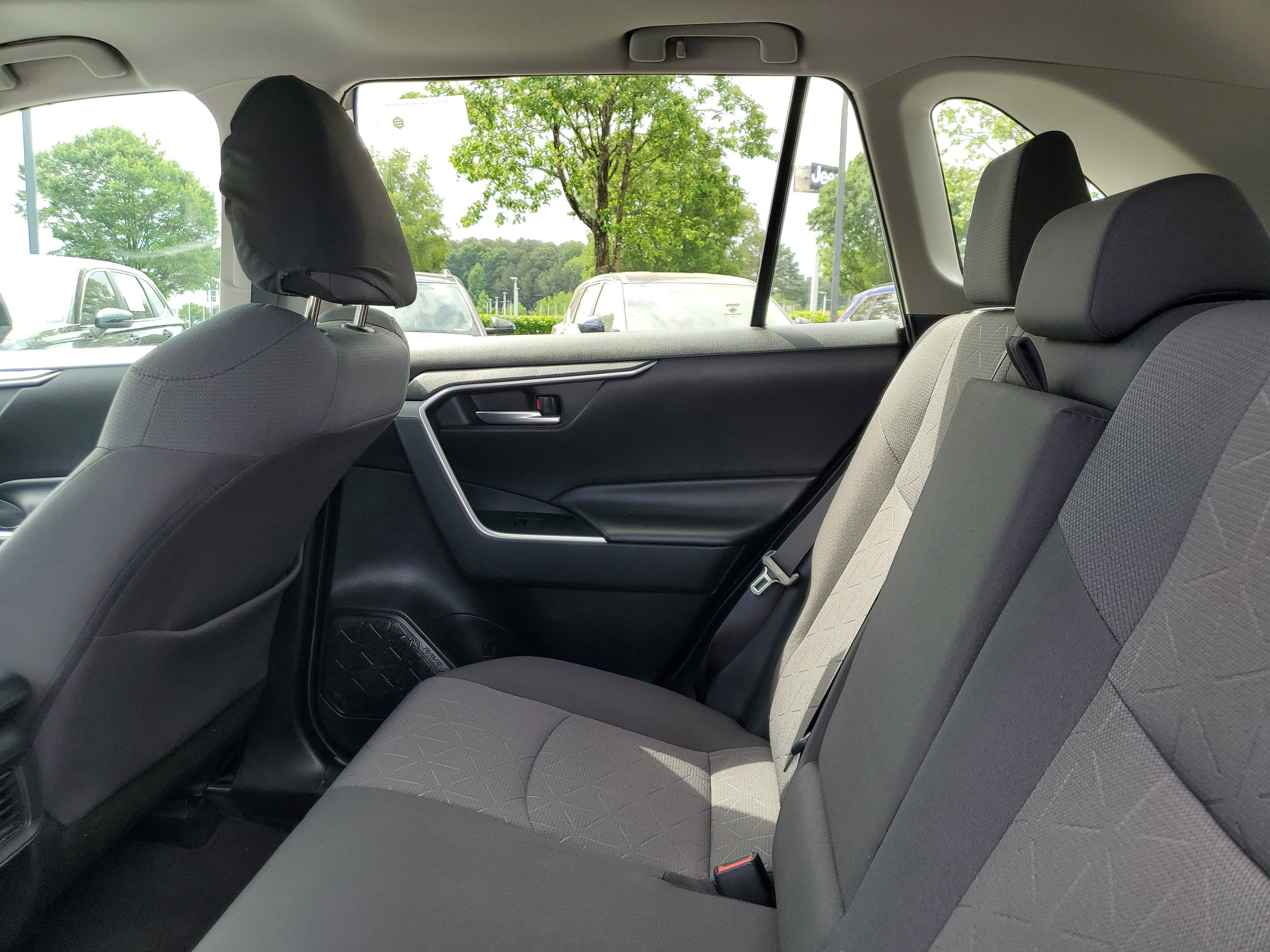 Used 2019 Super White Toyota XLE image 9