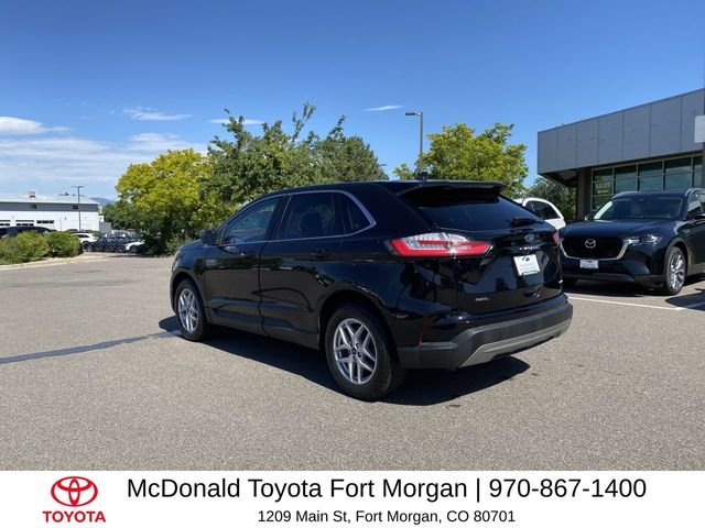 Used 2022 Black Ford SEL image 3