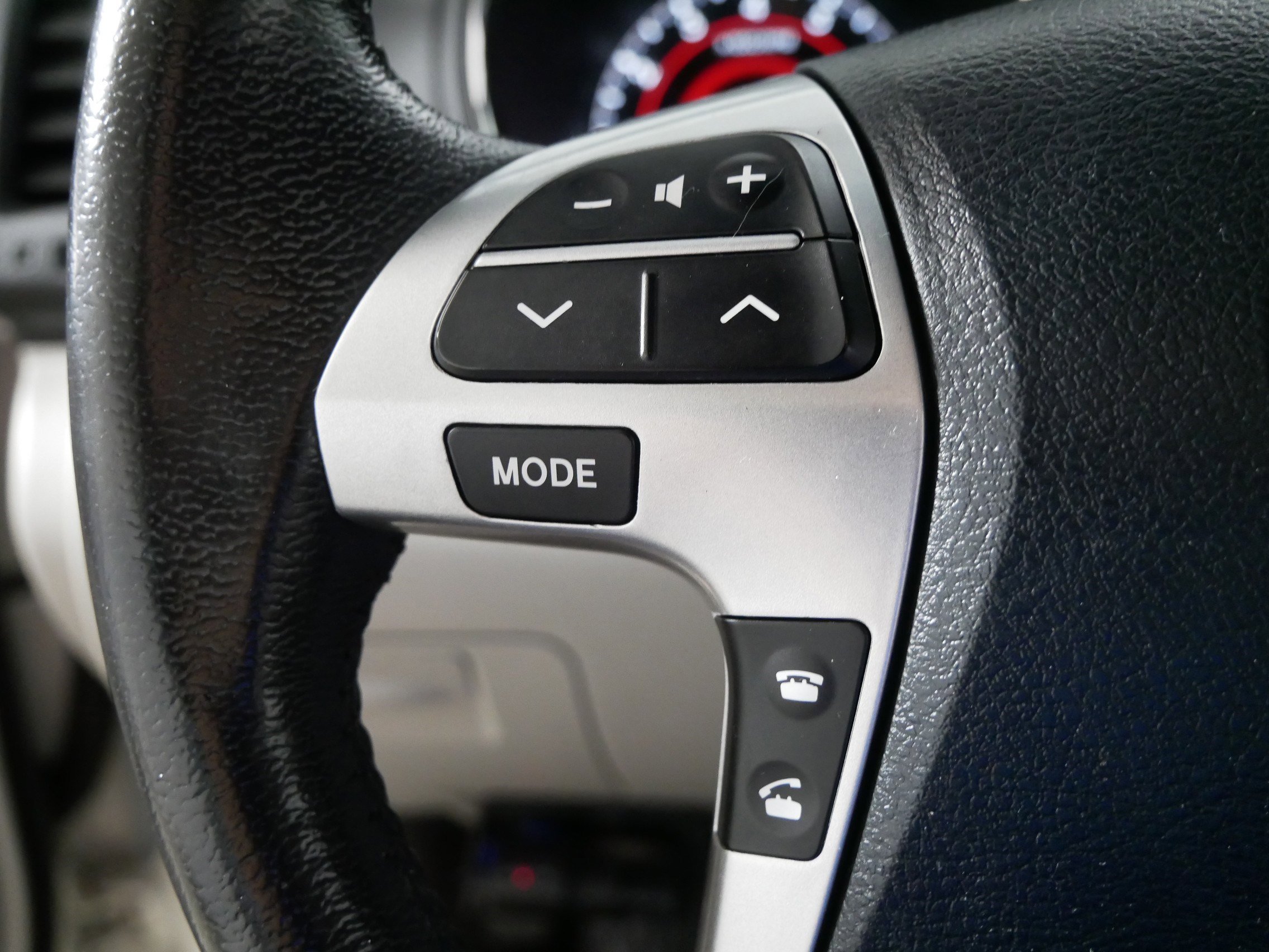 Used 2012 Blizzard Pearl Toyota SE image 31