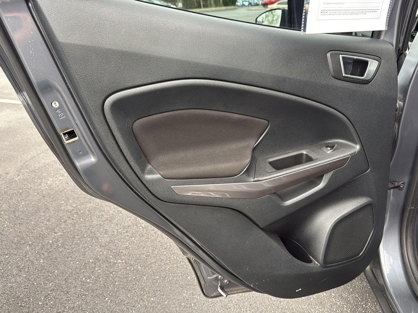 Used 2019 Black Ford SE image 18