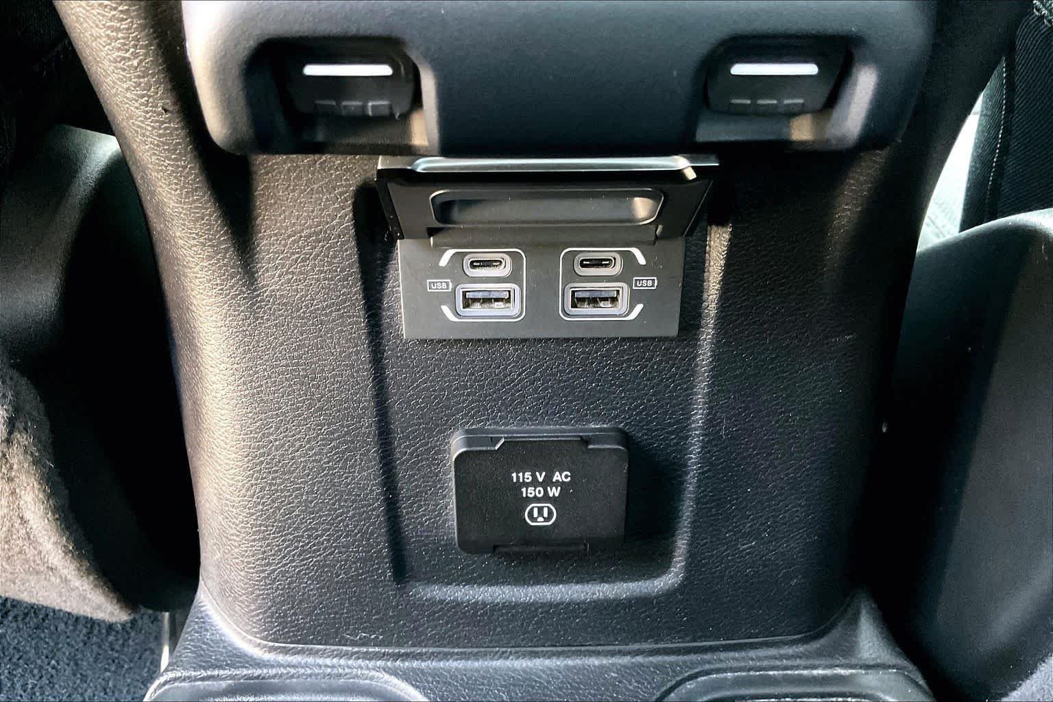 Used 2022 Hydro Blue Pearlcoat Jeep Unlimited Sahara image 29