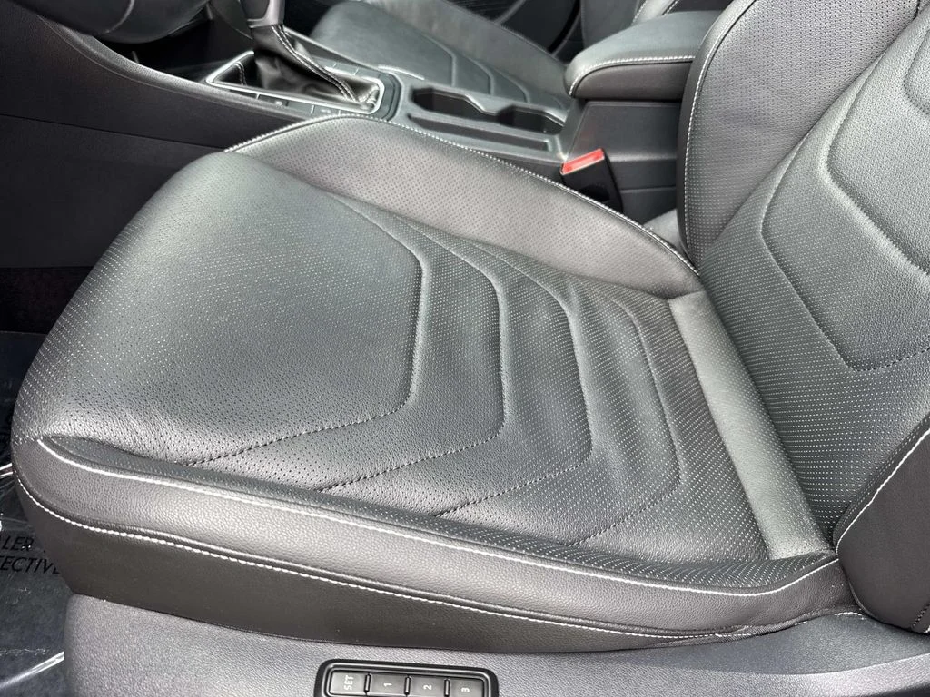 Used 2023 Gray Volkswagen 1.5T SEL image 26