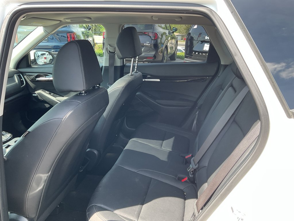 Certified Used 2025 Snow White Pearl Kia SX image 18