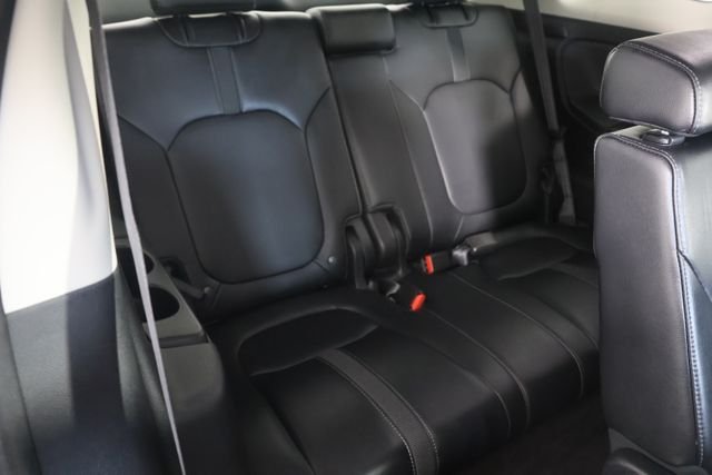 Used 2023 Platinum White Pearl Honda Touring image 24