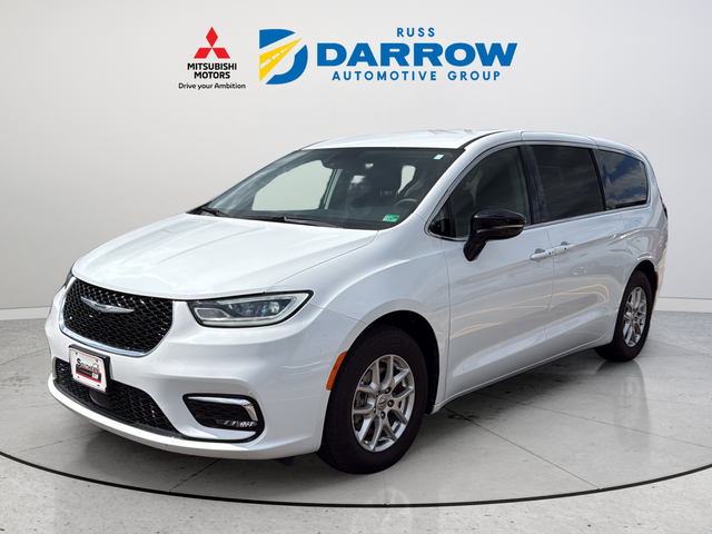 Used 2024 White Chrysler Touring L image 1