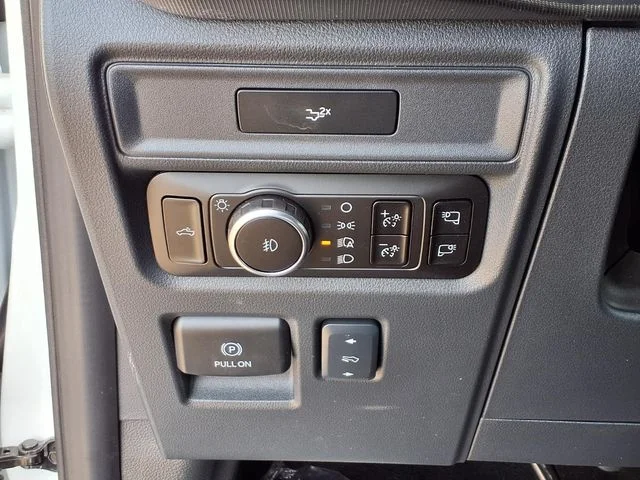 New 2026 Oxford White Ford Lariat image 11